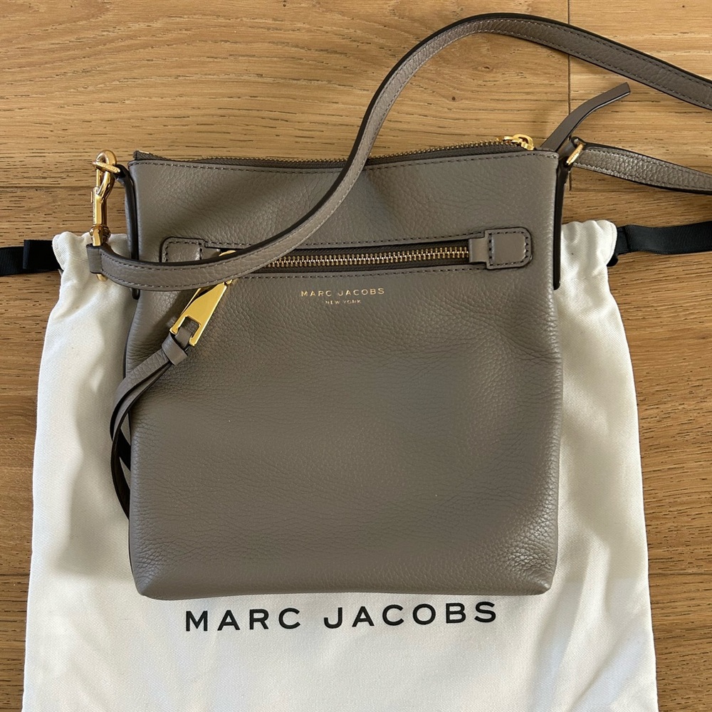 Marc Jacobs Gray/Taupe Leather Crossbody